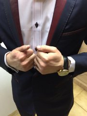 smoking sur-mesure finition bordeaux du col